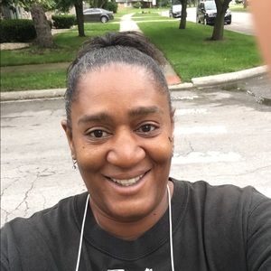 Meet your Posher, Simone